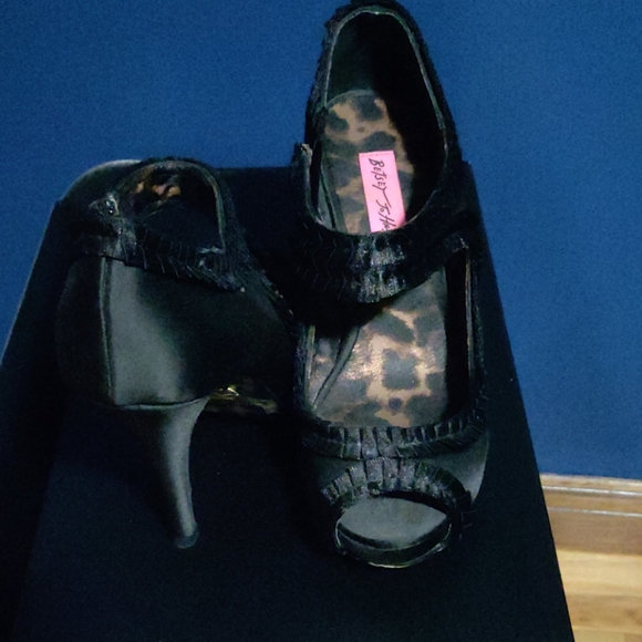 Heeled sandals - Picture 2 of 5